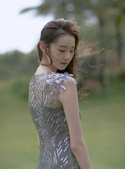 不信人间至白头江云袖沈铮全集