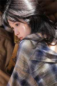 隐婚三年，老公突然官宣好书