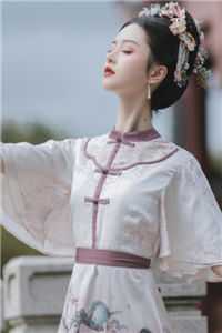 坏了，我成我义父了！的小说