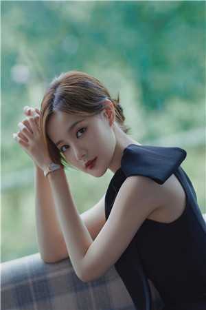 漂亮白月光觉醒随军，首长争又抢精品推荐