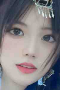 我摘星辰缀她衣章节