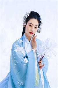 反派征服女总裁后，前女友破防了结局+番外