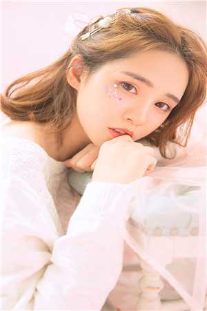 阴郁庄园里，我是他唯一的镇定剂全文