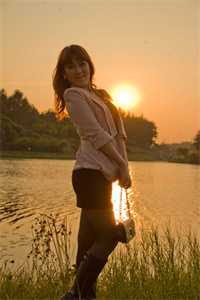 漂亮白月光觉醒随军，首长争又抢叶清栀贺少衍番外