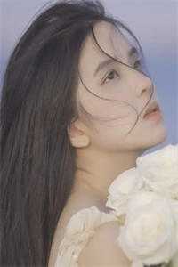 倾城舞，无人赏短篇