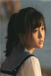 她踏碎星河寻觅光新上热文