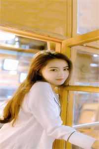 梨花落尽，云散夜未明无错版