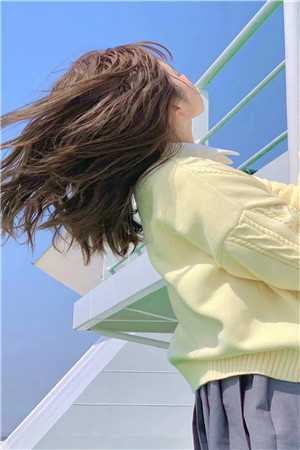 逃出囚笼归来，她将世子踢下神坛在线看