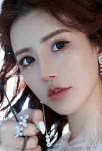 拯救恶毒女配姐姐，我反被大佬盯上免费