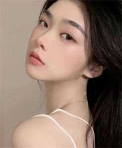 逃出囚笼归来，她将世子踢下神坛萧煜苏微雨小说