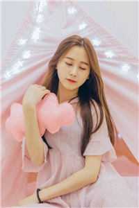 拍卖会上，老婆天价为男助理点天灯未删减版