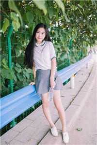 她踏碎星河寻觅光无删减+无广告