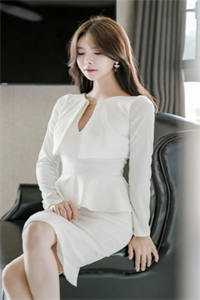 世子是女的，权臣们全疯了全章节