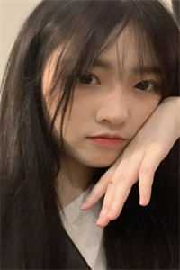 细雨洇湿了青衫无广告