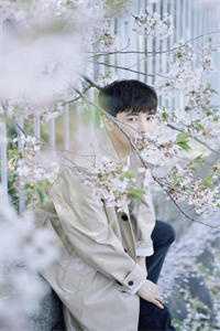 错睡后，偏执大佬粘人成瘾短篇