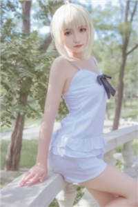 梨花落尽，云散夜未明精彩