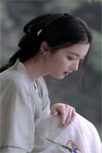 梨花落尽，云散夜未明无广告