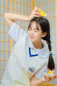 且趁余花眸一笑未删减版