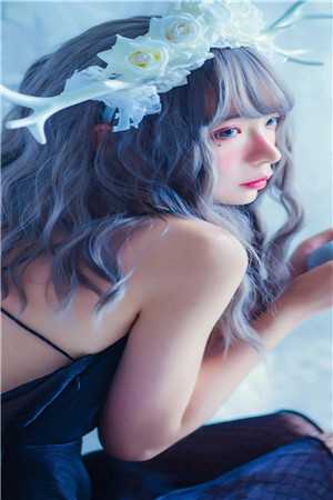 假千金的苟命日常在线