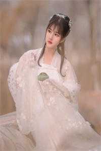 蘅华落尽归何处异常火爆