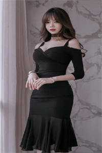 且趁余花眸一笑全文免费阅读